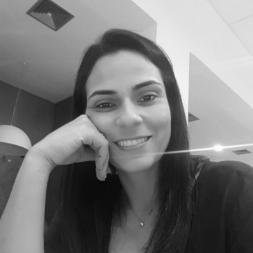 Renata Mendes