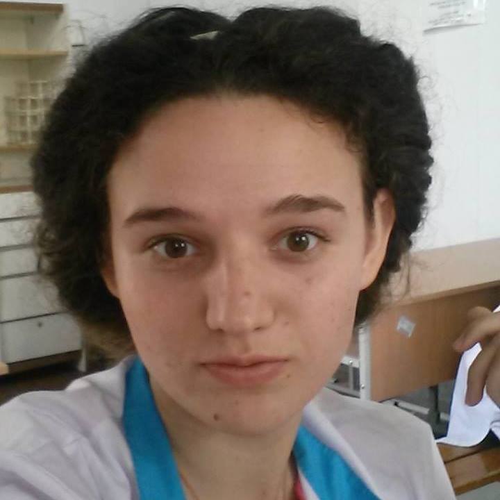 Анна Комарова