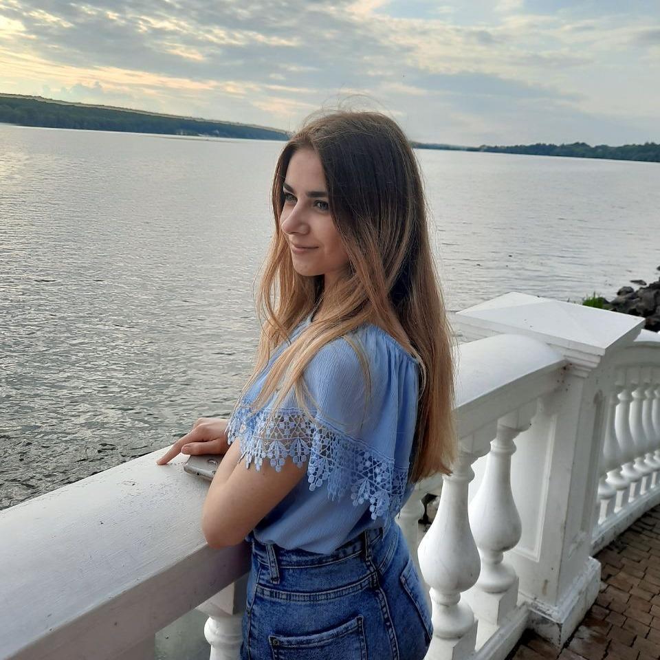 Лілія Банира