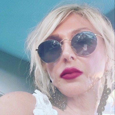 Virna De Angelis ·